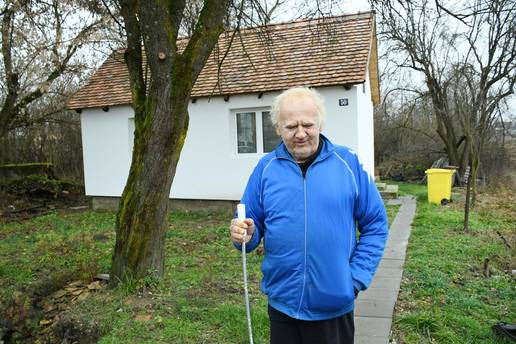 Slijepom Marijanu volonteri su obnovili kuću: 'Najviše mi fale mačke, živim od danas do sutra'