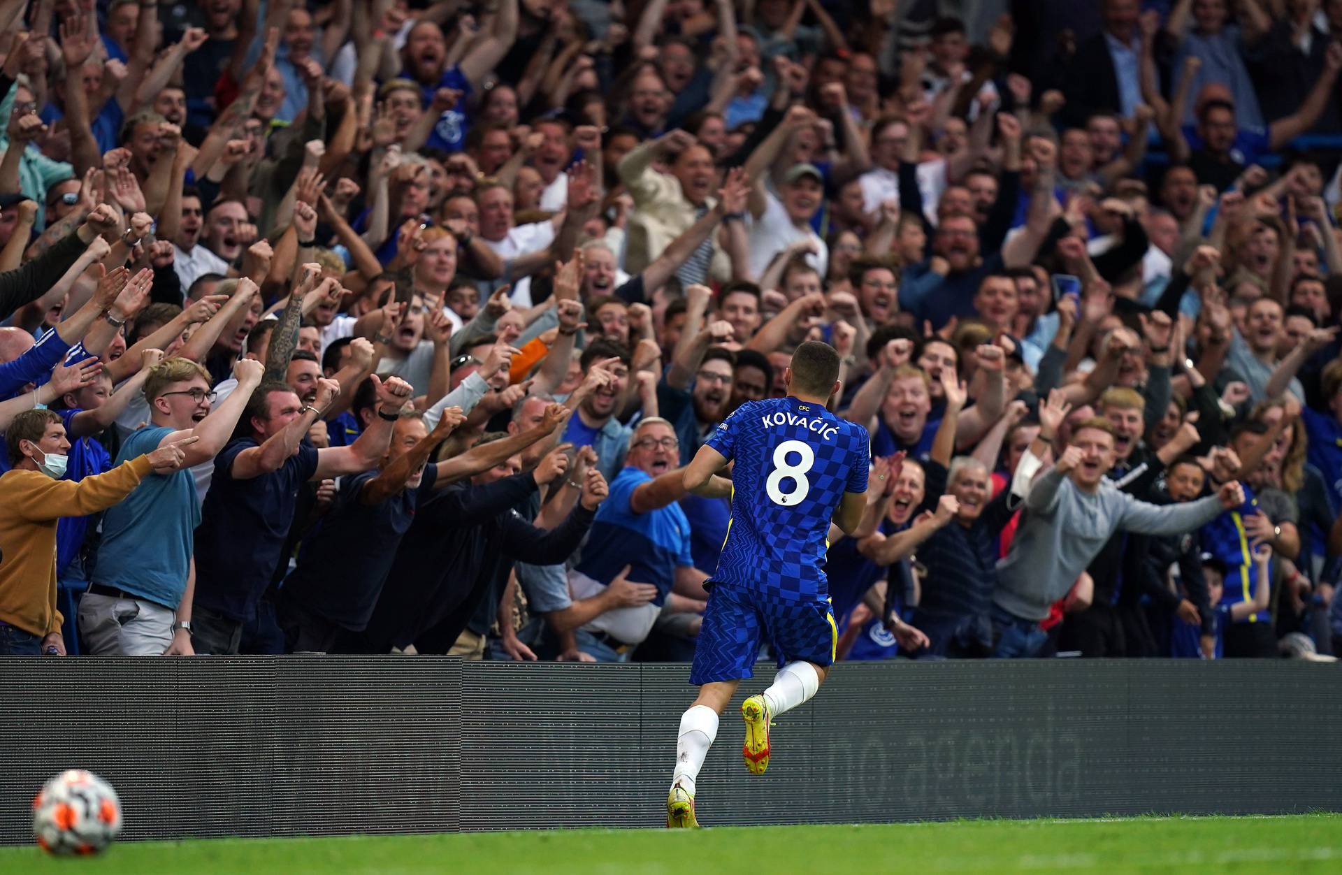 Chelsea v Aston Villa - Premier League - Stamford Bridge