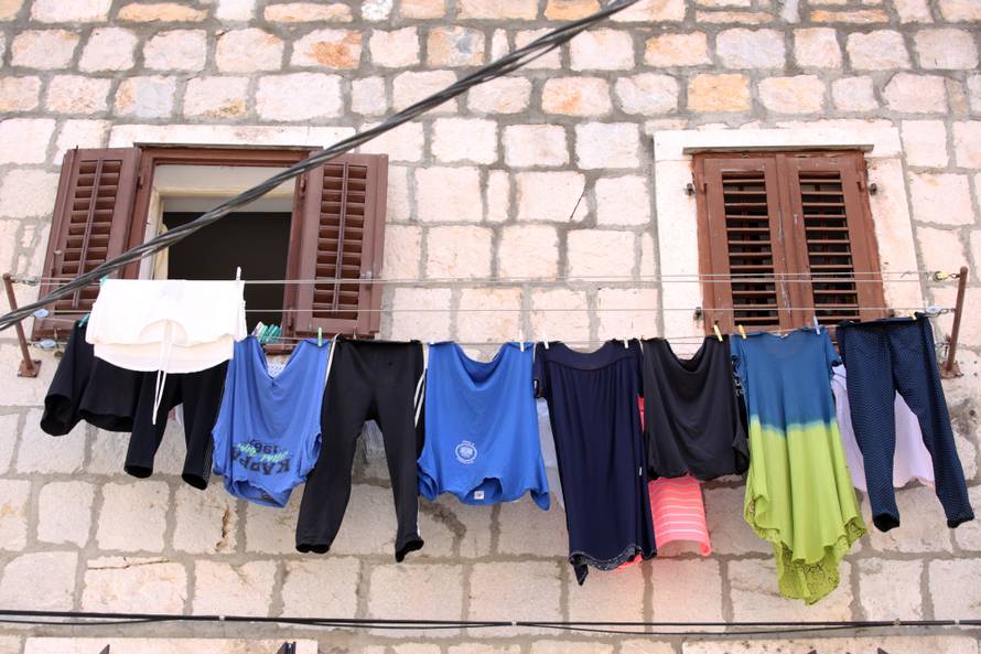 Pobuna u Dalmaciji: 'Mi ćemo višat, a oni nek samo pivaju...'