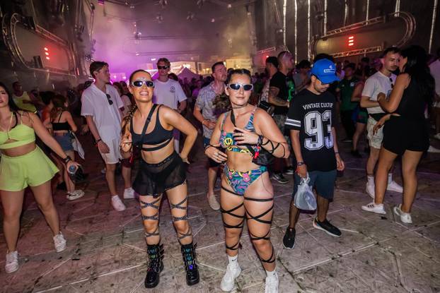 Split: Druga večer Ultra Europe Festivala, DJ Pero Fullhouse