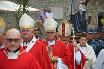 FOTO U Puli velikom procesijom proslavili zaštitnika sv. Tomu