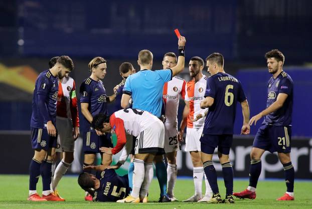 Zagreb: Crveni karton za Feyenoord, Senesij napravio prekršaj na Ademiju