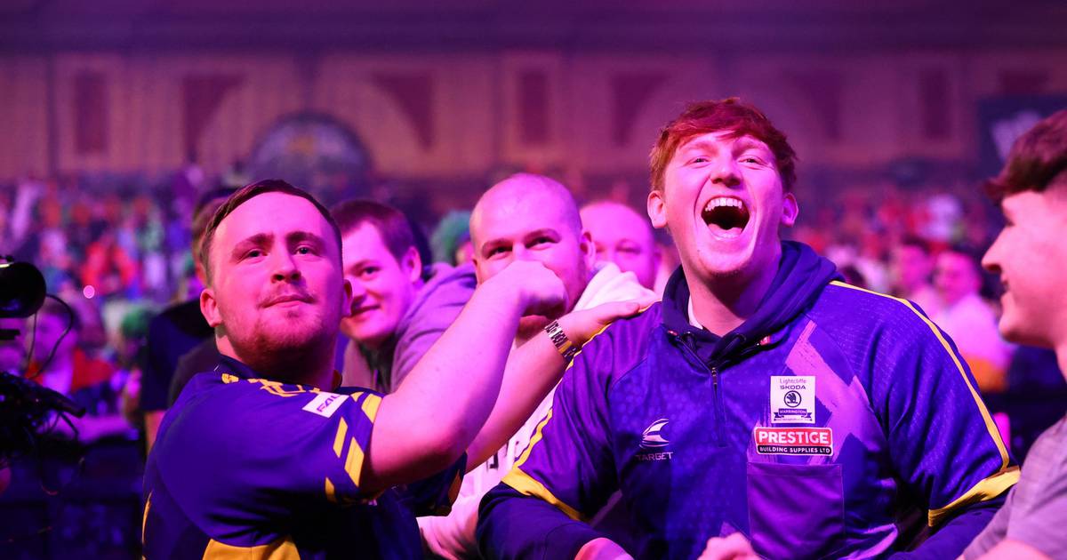 Teenage darts sensation without much trouble into the semi-finals