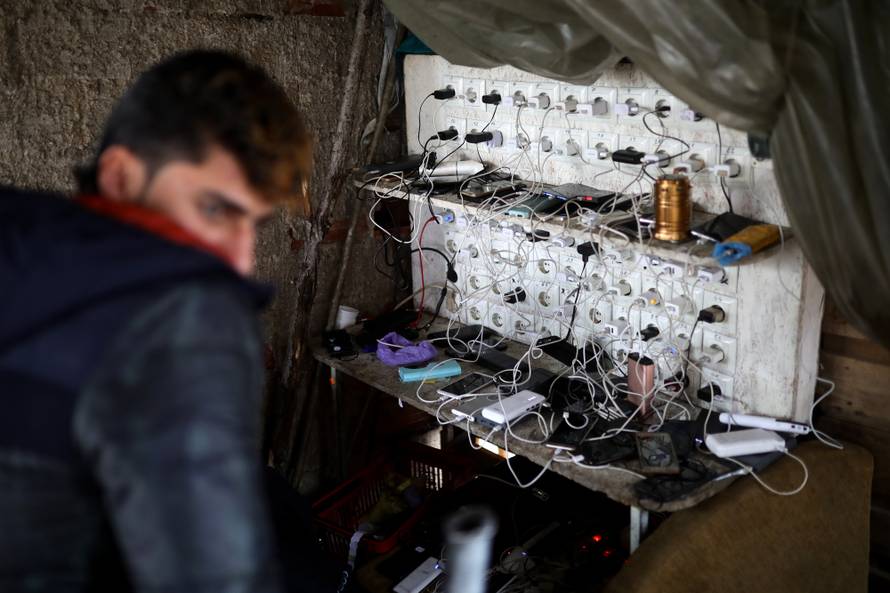 Noć u paklu Vučjaka: Mlate nas i pucaju, bojimo se crne policije