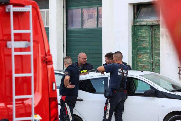 Vatrogasci cijelu noć gasili požar kod Omiša