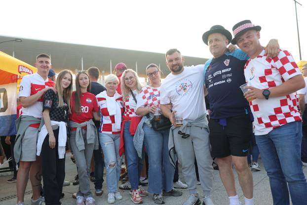 Osijek: Atmosfera prije početka utakmice Hrvatska - Češka