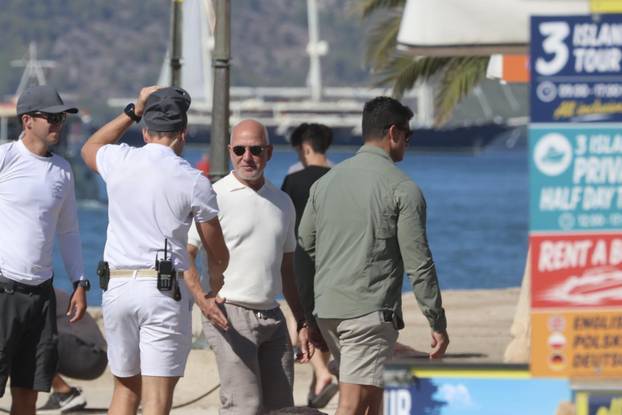 EKSKLUZIVNO Trogir: Nakon četverodnevnog krstarenja Jadranom Jeff Bezos i Lauren Sanchez napustili Hrvatsku