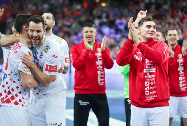 Hrvatski rukometaši slave nakon što su svladali Island 32:26