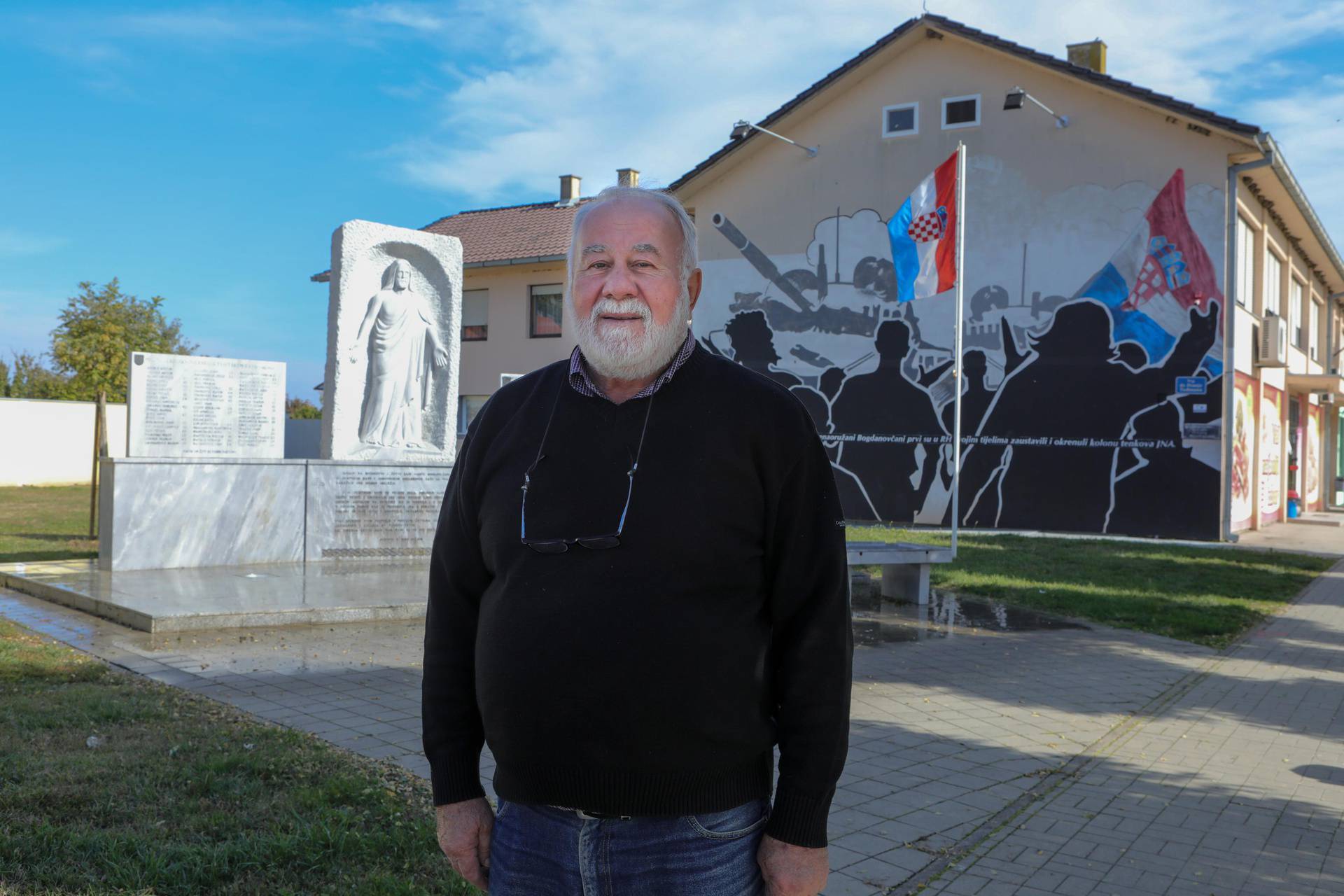 Tragediju Vukovara izrezbario u hrastu: 'Želim da se zna što smo sve proživjeli, ovime pomažem'