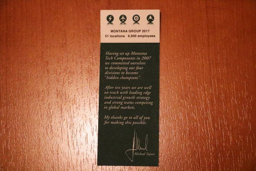 Lijepa gesta: Uz božićnice su radnicima dijelili i ručne satove