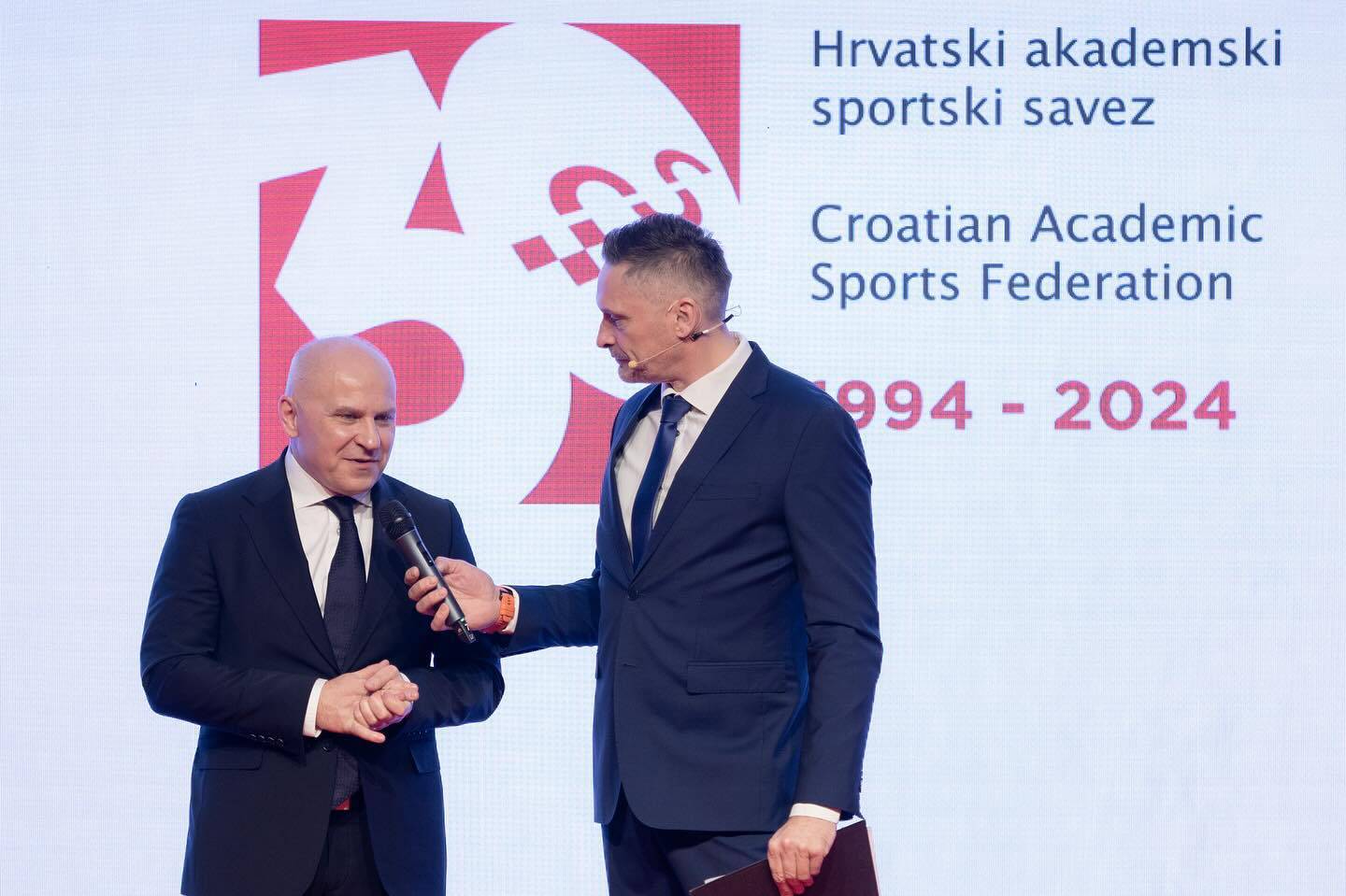 Zagreb Advent Run dodijelio je 4000 € Zakladi UniSport Srce