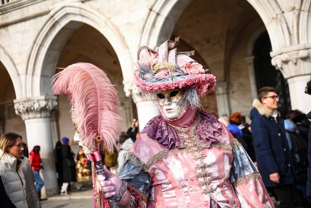 Venecijanski karneval ove godine je posvećen velikom ljubavniku Giacomu Casanovi