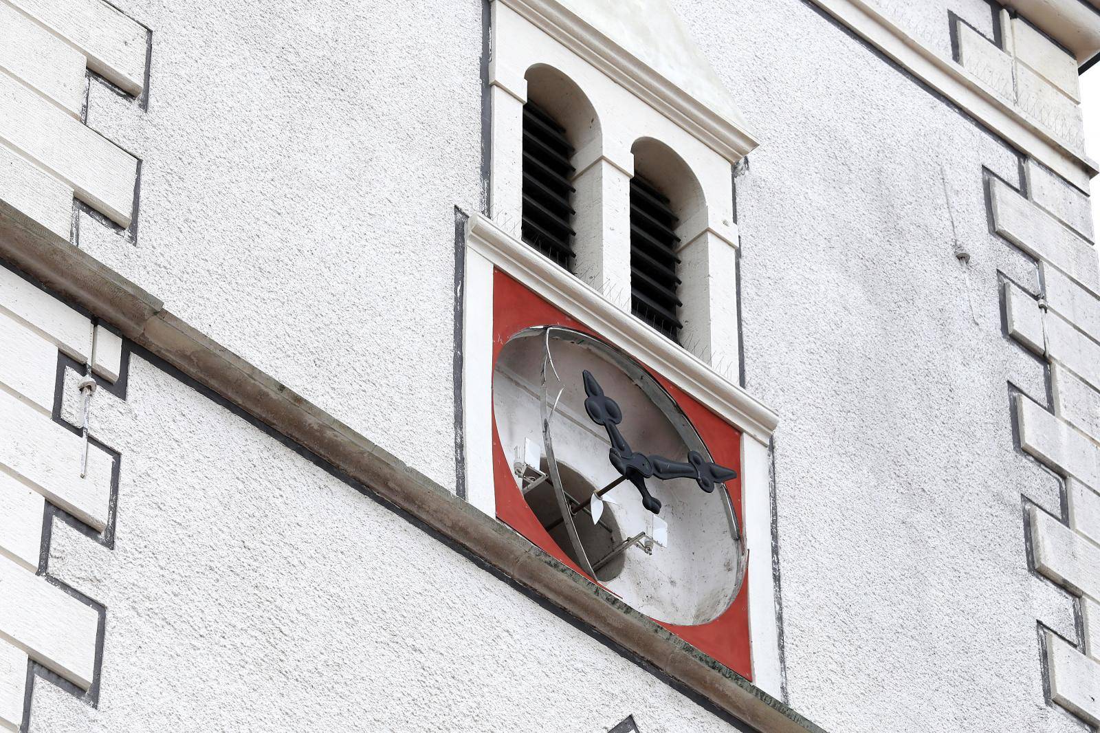 Zagreb: Olujno nevrijeme oÅ¡tetilo i sat na tornju crkve Svetog Marka