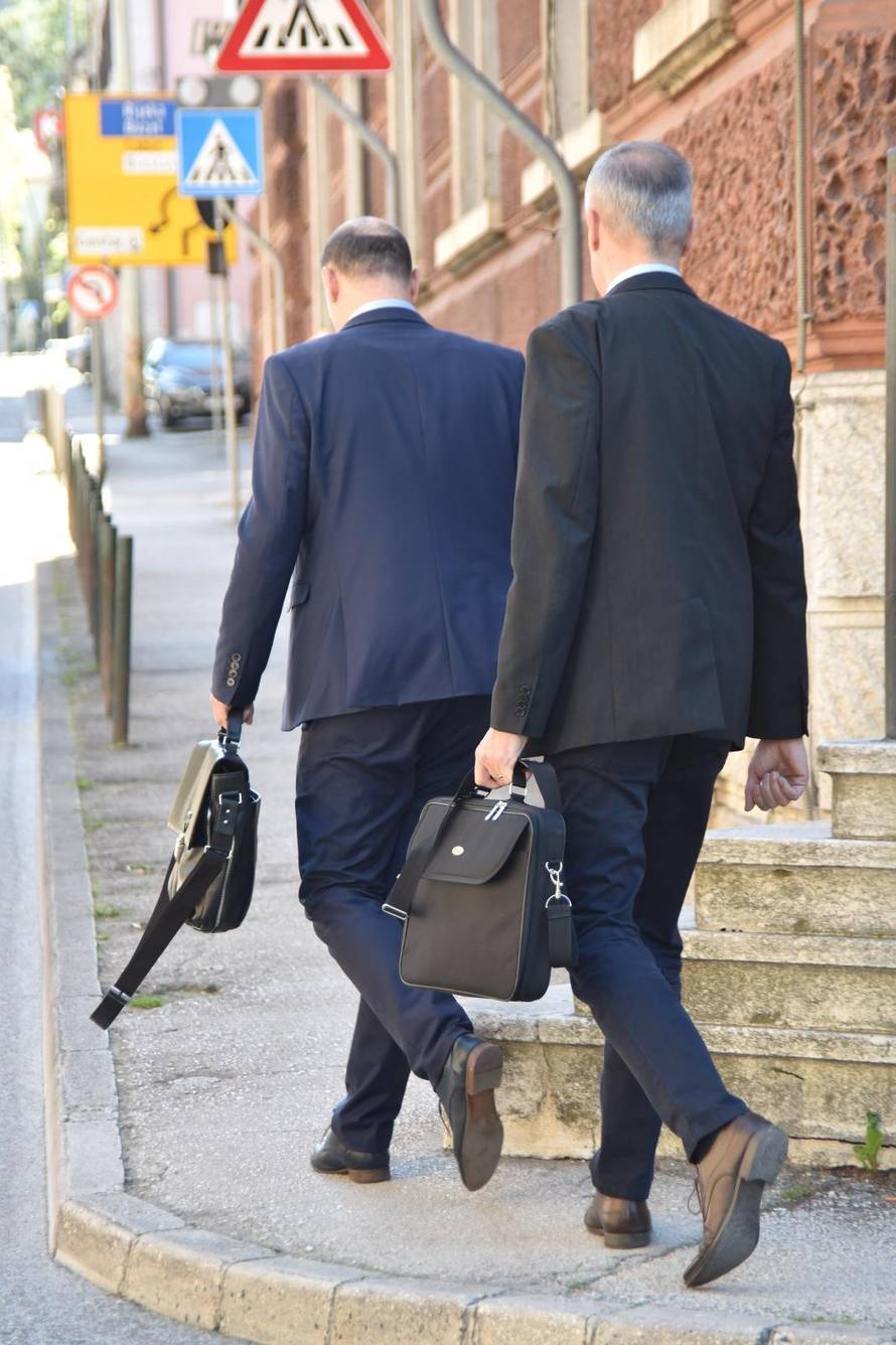 TrgovaÃ¨ki sud u Pazinu odluÃ¨io: Uljanik d.d. ide u steÃ¨aj