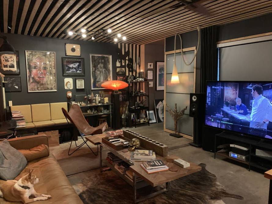 Od 11 kontejnera napravio sebi kuću na kojoj mu sad svi zavide