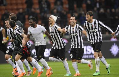 Juventus bolji u Derby d'Italiji, fantastičan gol Carlosa Teveza