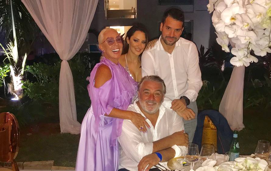 Brenina snaha i posinak postali roditelji: 'Stigao je Aleksandar'