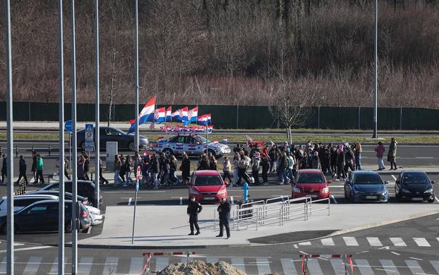 Zagreb: Svečani doček rukometaša u zračnoj luci nakon osvojenog srebra na Svjetskom prvenstvu