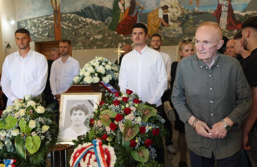 Zmijavci: Posljednji ispraćaj Ivana Gudelja