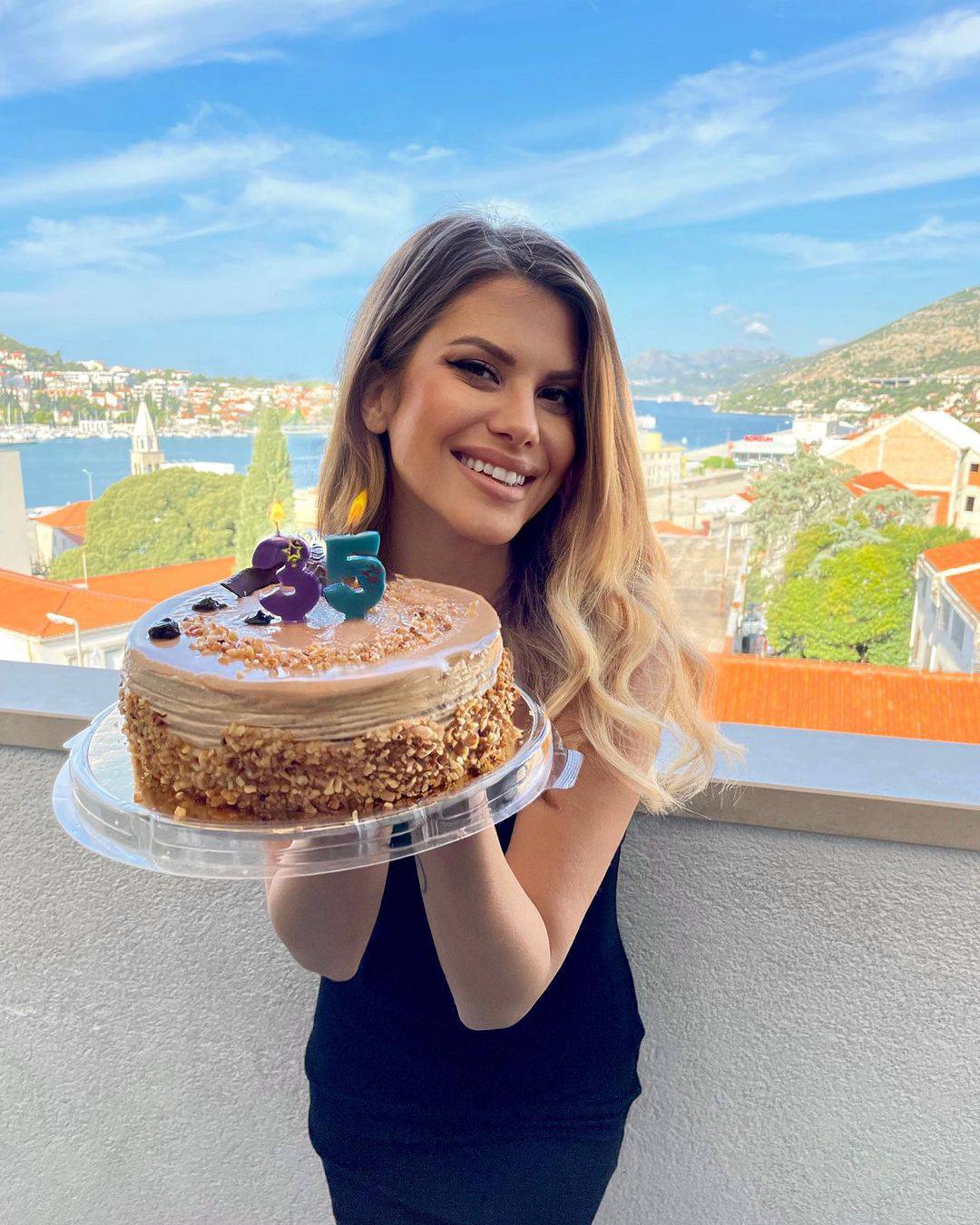 Ecija proslavila 35. rođendan s Goranom u Dubrovniku: 'Vila ima devet soba, po mom ukusu'