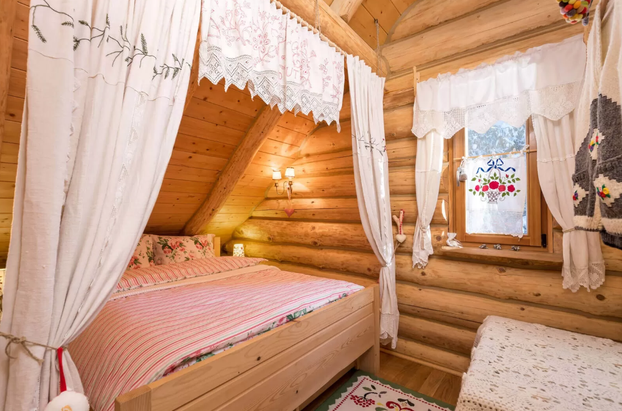 FOTO Čarobna koliba Ive Todorić kao da je ispala iz bajke: Tako izgleda prava zimska idila...