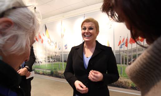 Kolinda je u Bruxellesu dala ostavku, a svi su joj čestitali