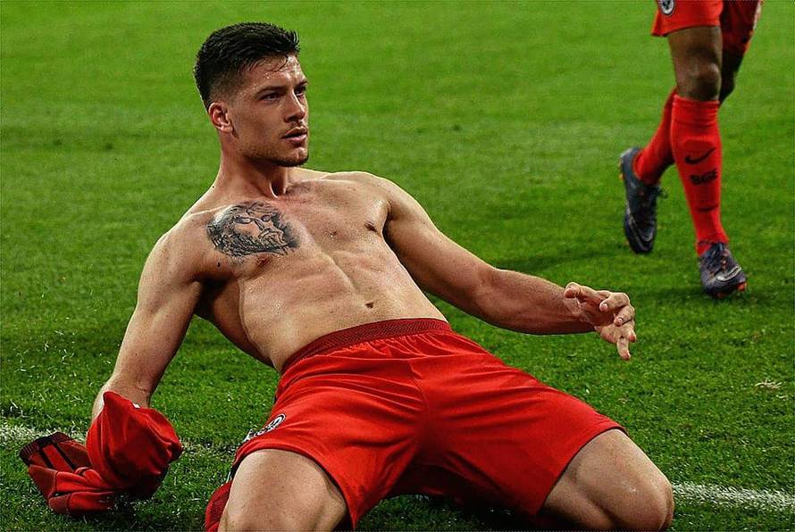 Dala mu uvjete: Srpski model želi bebu s nogometašem Reala