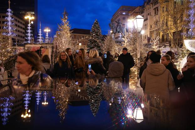 Zagreb: Zagrebački Advent na Trgu bana Jelačića
