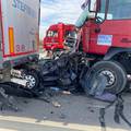 U lančanom sudaru 30-tak vozila u Vojvodini jedan čovjek poginuo, više ljudi je ozlijeđeno