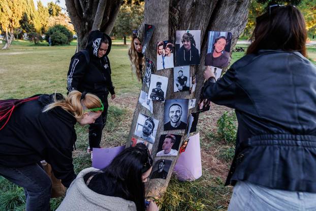 Split: Fanovi One Directiona održali memorijal u spomen na preminulog glazbenika Liama Paynea