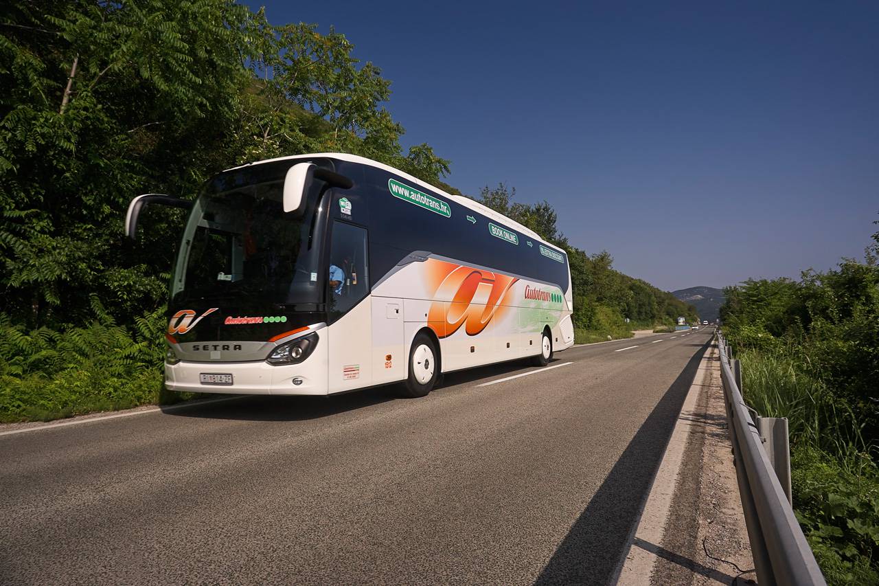 Autotransov autobus na Kvarnerskoj rivijeri