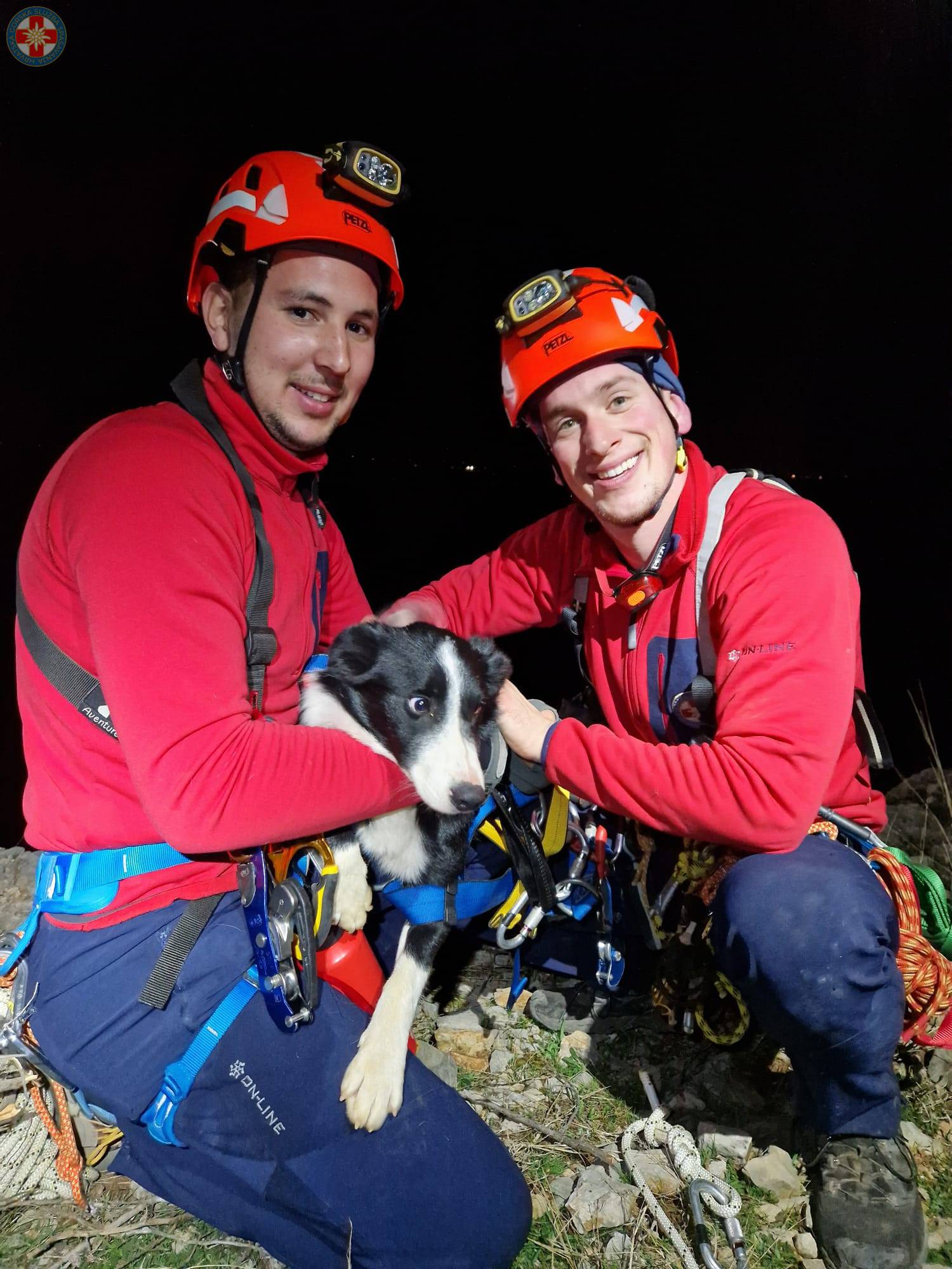 Dramatična akcija spašavanja: Zadarski HGSS-ovci nakon četiri sata izvukli psa sa strme litice u Jasenicama