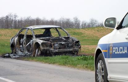 Đakiću se automobil zapalio u vožnji, vatra mu je opekla šaku