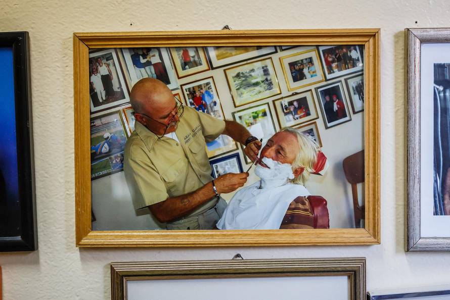 Vela Luka: Boris Gugić, Oliverov prijatelj iz djetinjstva