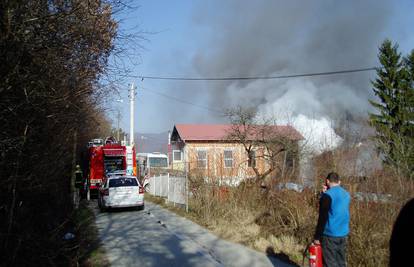 Eksplodirao kisik: Plamen je skočio skroz do krova kuće