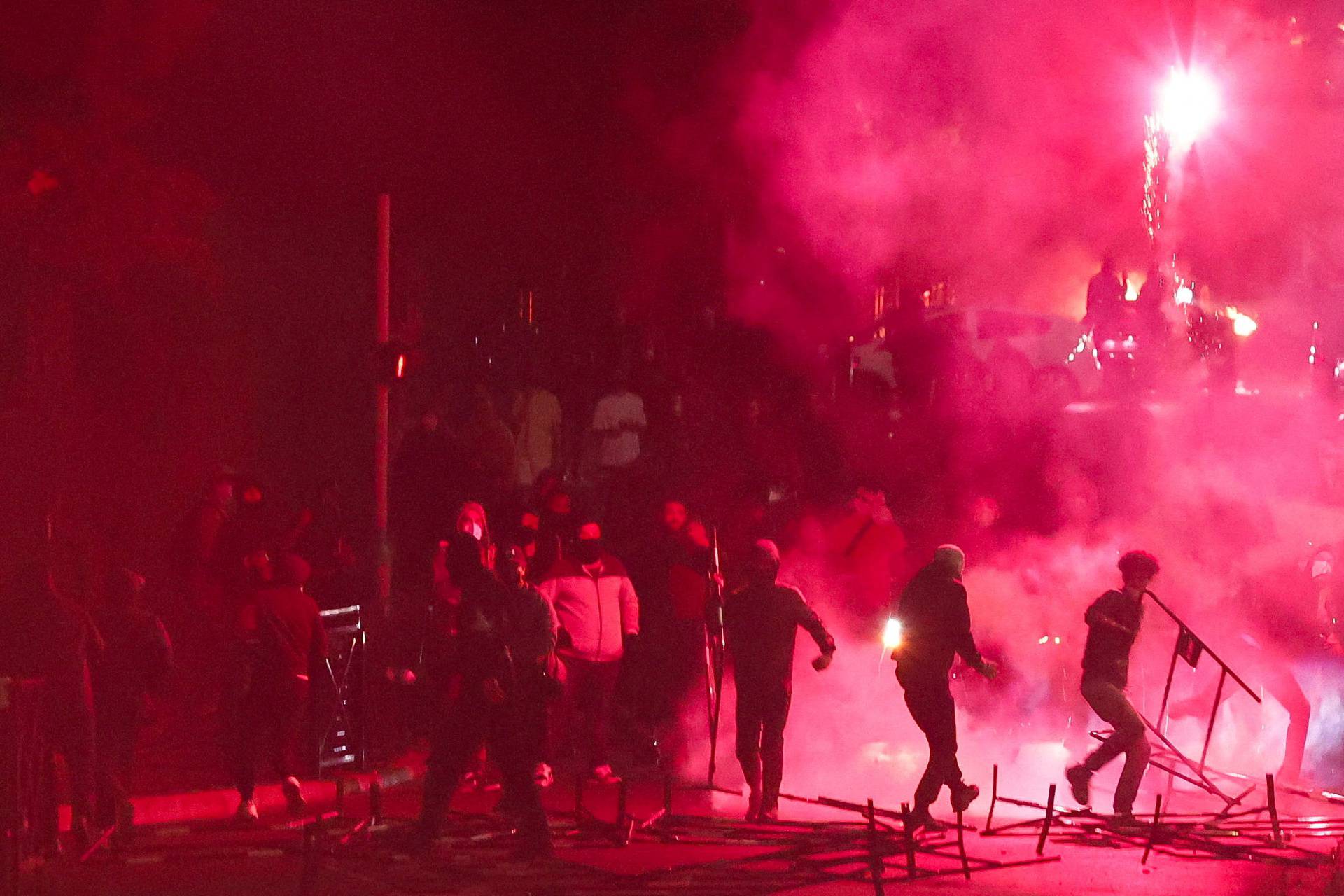 Riots after a teenager shot dead by police in a Paris suburb