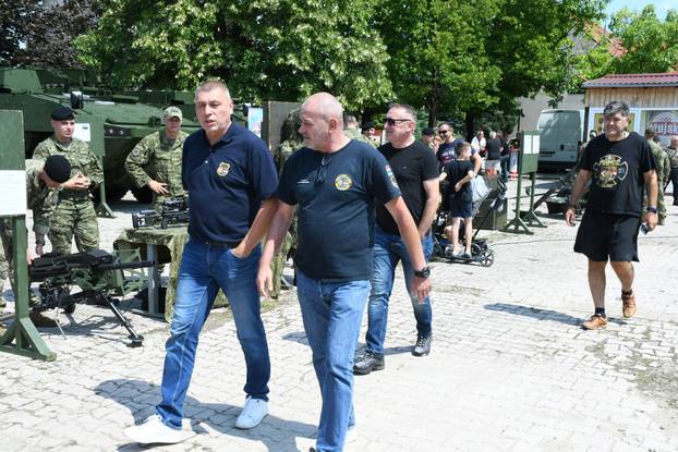 Petrinja: Hrvatska vojska predstavila naoružanje i opremu povodom 30. obljetnice operacije "Oluja"