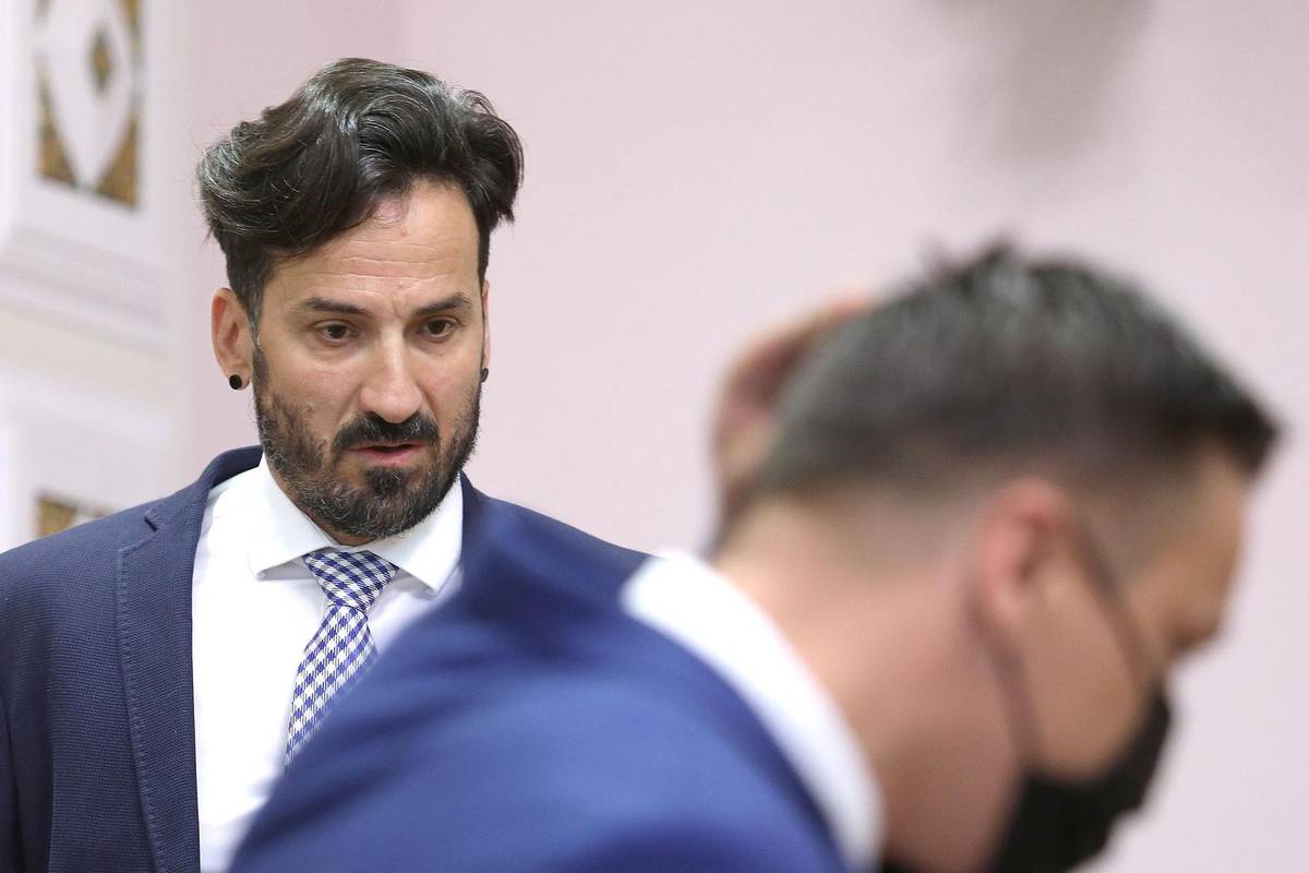 Miletić: 'Dječak misli da se zove Marin, sutra Marina. Pa popije četiri pive i ni sam ne zna što je'
