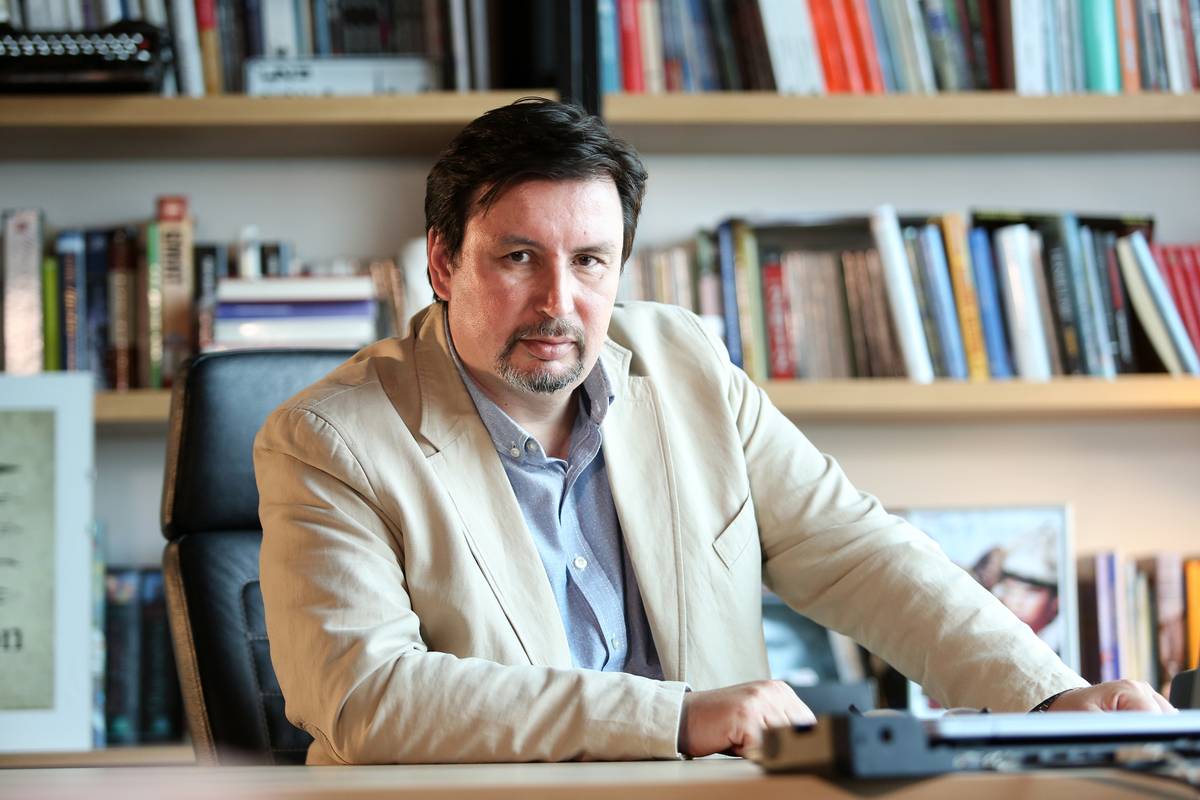 Bujas želi da Vlada od 1. veljače počne otvarati kafiće i restorane