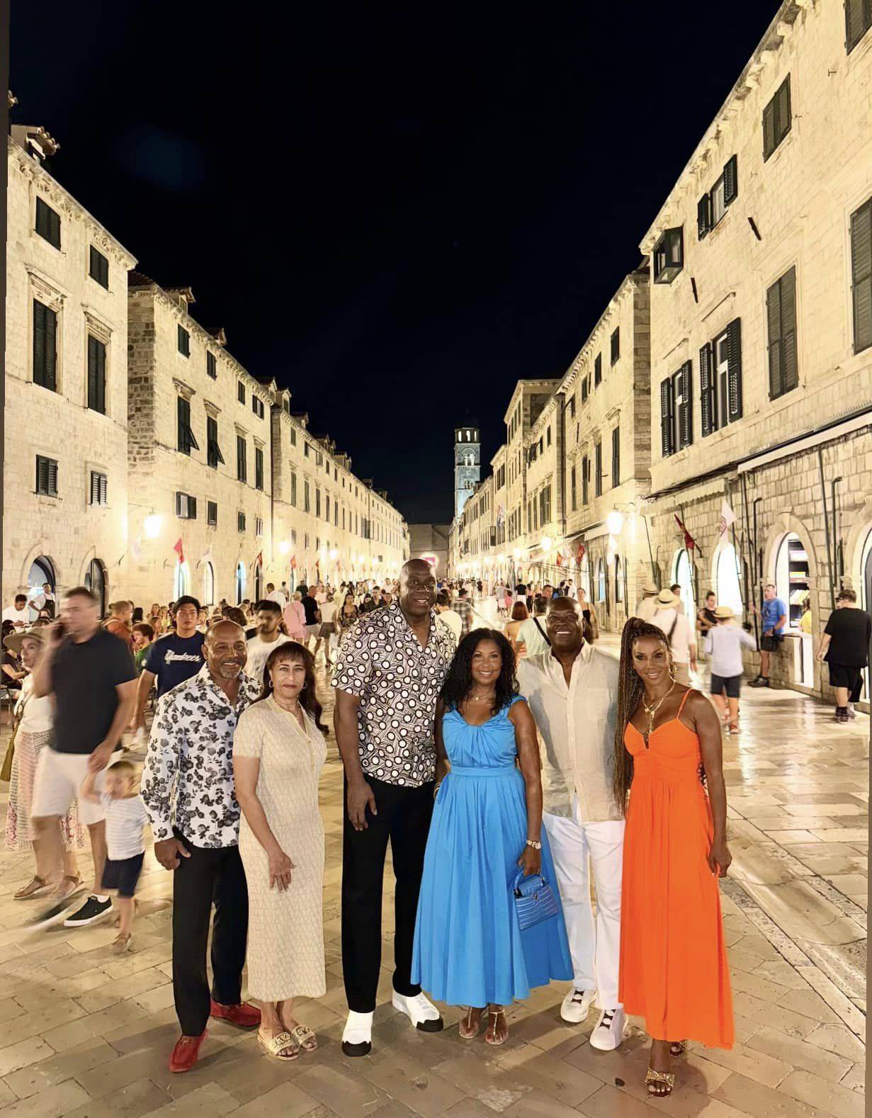 Baš mu se sviđa! Magic Johnson opet došao u Dubrovnik: 'Tu se snimala serija Igra prijestolja'