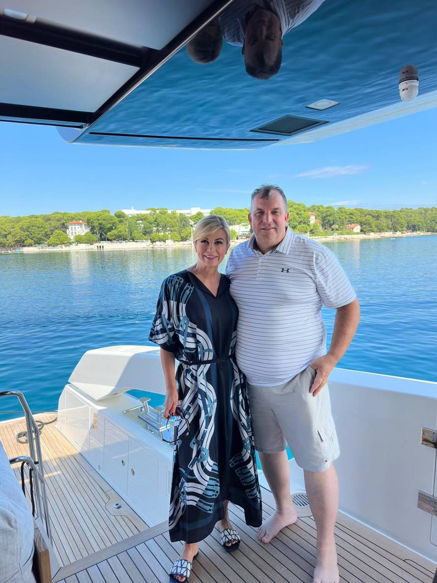 FOTO Kolinda na Antarktici: Društvo joj prave pingvini!