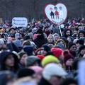 Toliko ljudi prosvjedovalo protiv krajnje desnice u Münchenu da su marš morali prekinuti