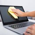 Savjeti kako pravilno očistiti laptop - da nije pun bakterija