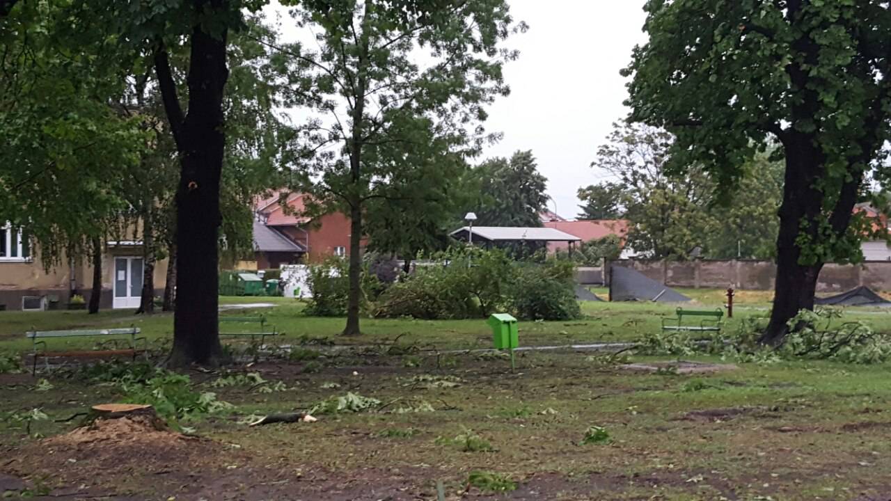 Kaos u Osijeku: Bolnica ostala bez krova, hitno selili pacijente