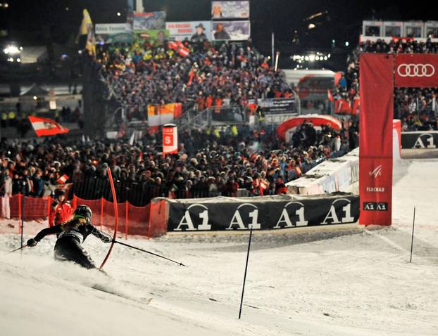 Flachau: Svjetski skijaški kup za žene, slalom, Ana Jeluši?