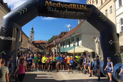 Počela je utrka MedvedRUN 2018 u Tkalči!