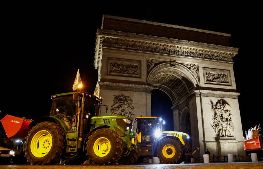 Protest against the government's handling of the EU-Mercosur free trade agreement in Paris