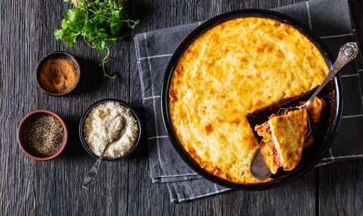 Složenac od palente, graha i mesa za dane kada je hladno