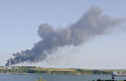 Wales: U eksploziji u rafineriji nafte poginulo je dvoje ljudi  