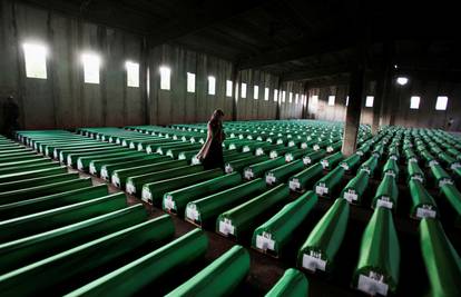 Sramota svijeta! U Srebrenici dopustili pokolj 8000 dječaka i muškaraca, a nisu ni trepnuli...